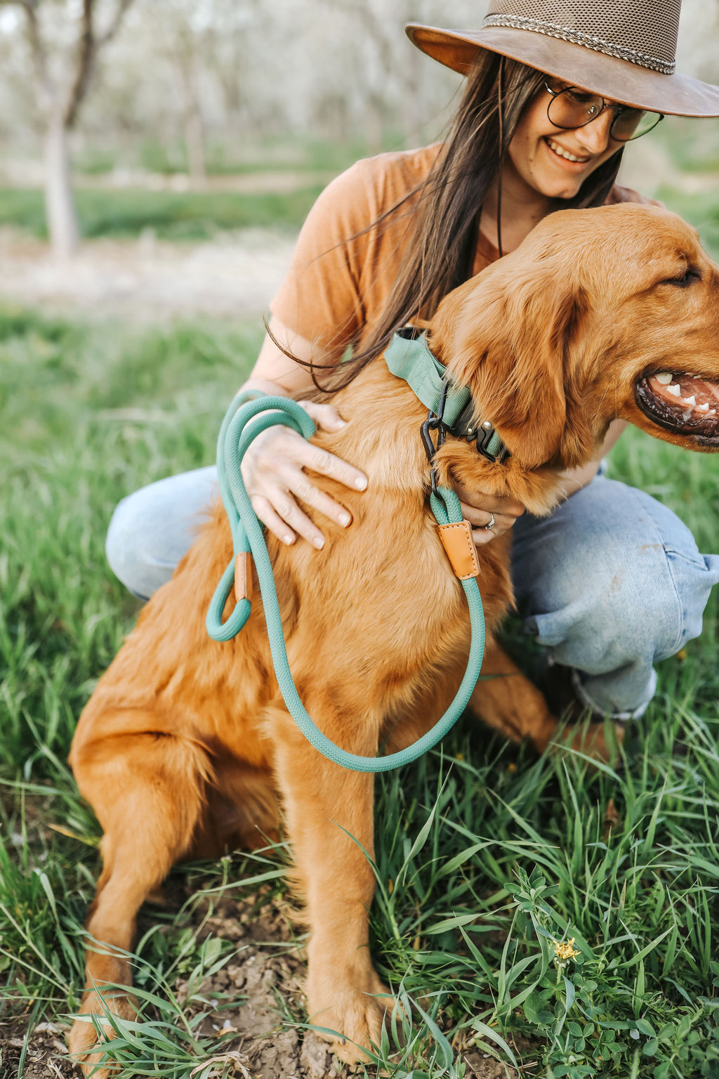 The Golden Life Trail Collar – Dog Collar with Built-In Handle
